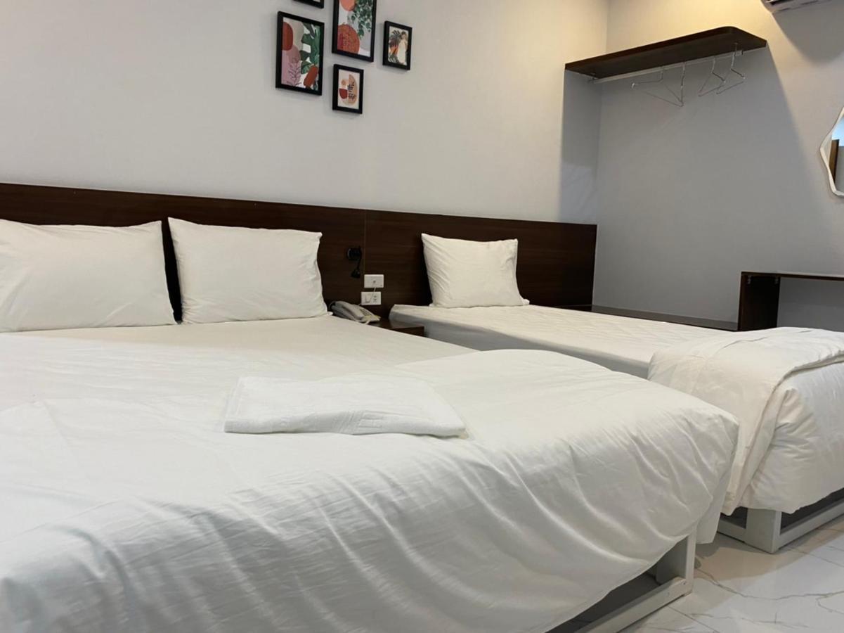 Holiday Hotel - Hanoi — Photos 1